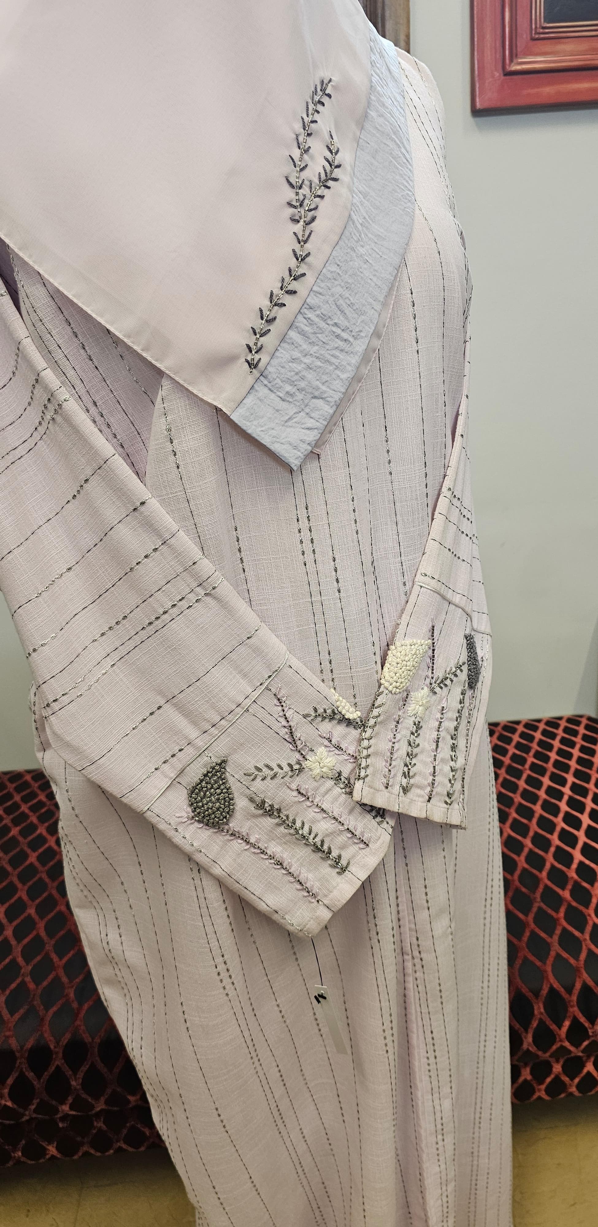 A1195 Striped Crepe Abaya