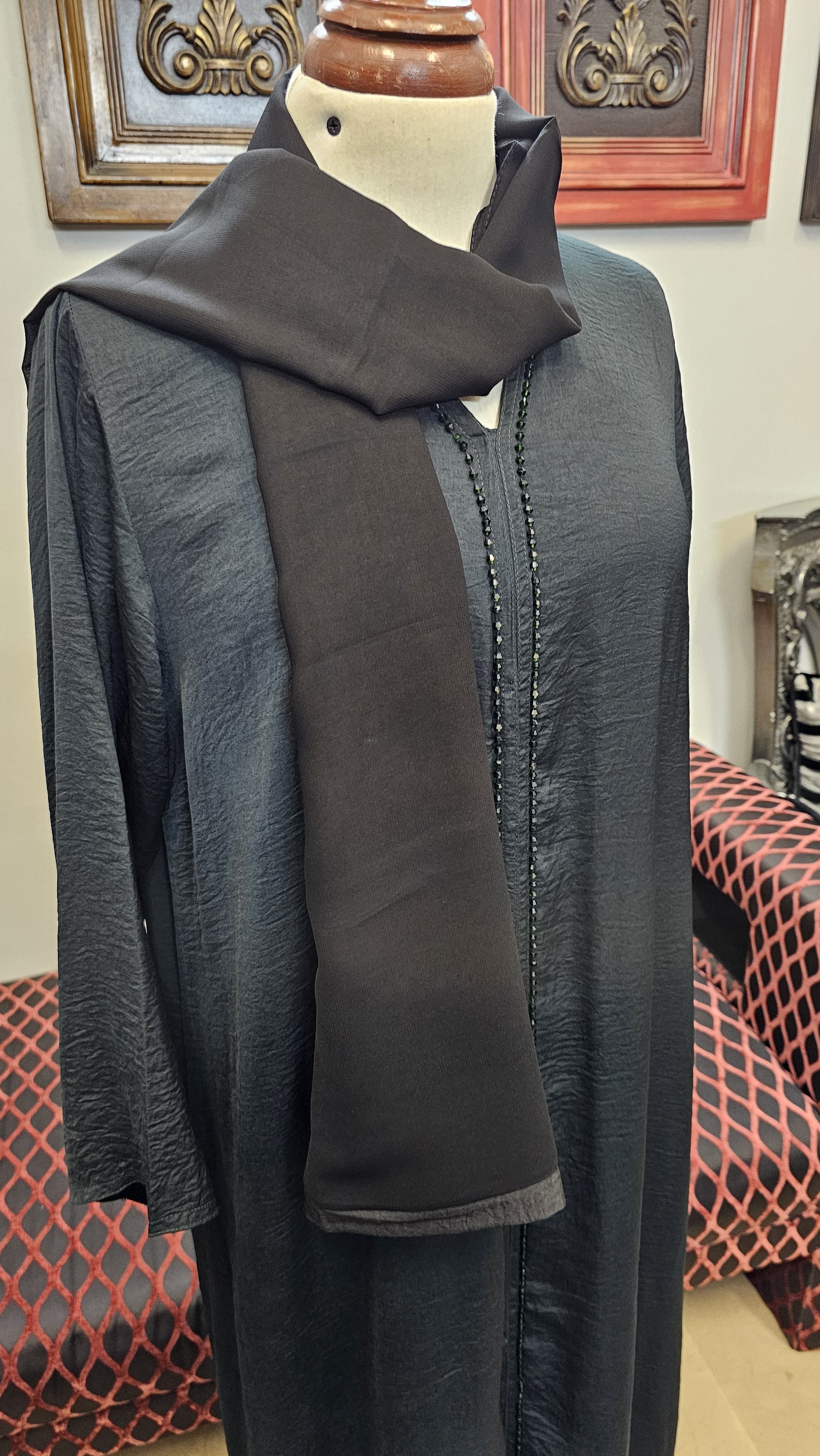 A1518 Hareer Maksoor Abaya