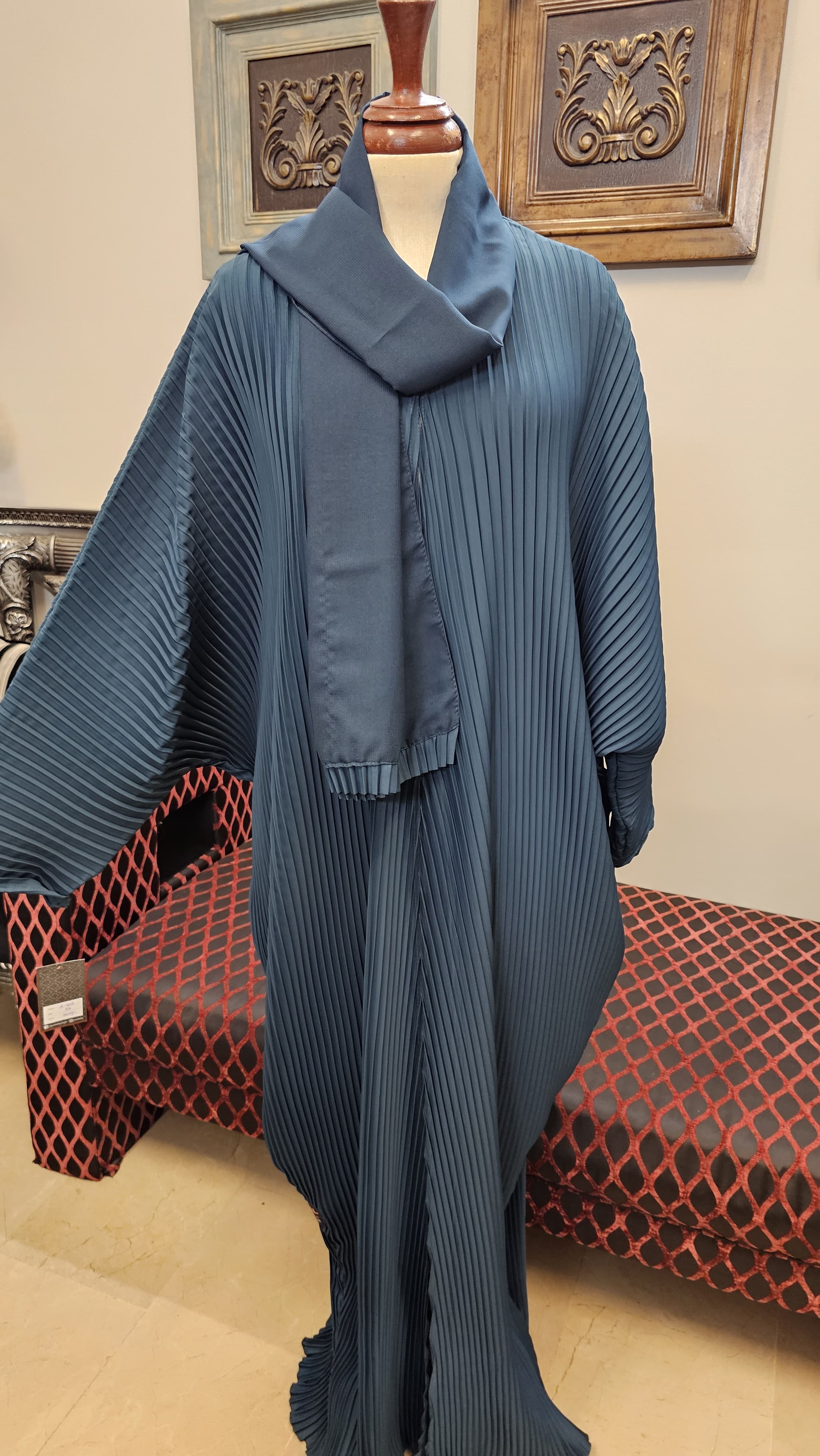 A1003 Pleated Farasha Abaya
