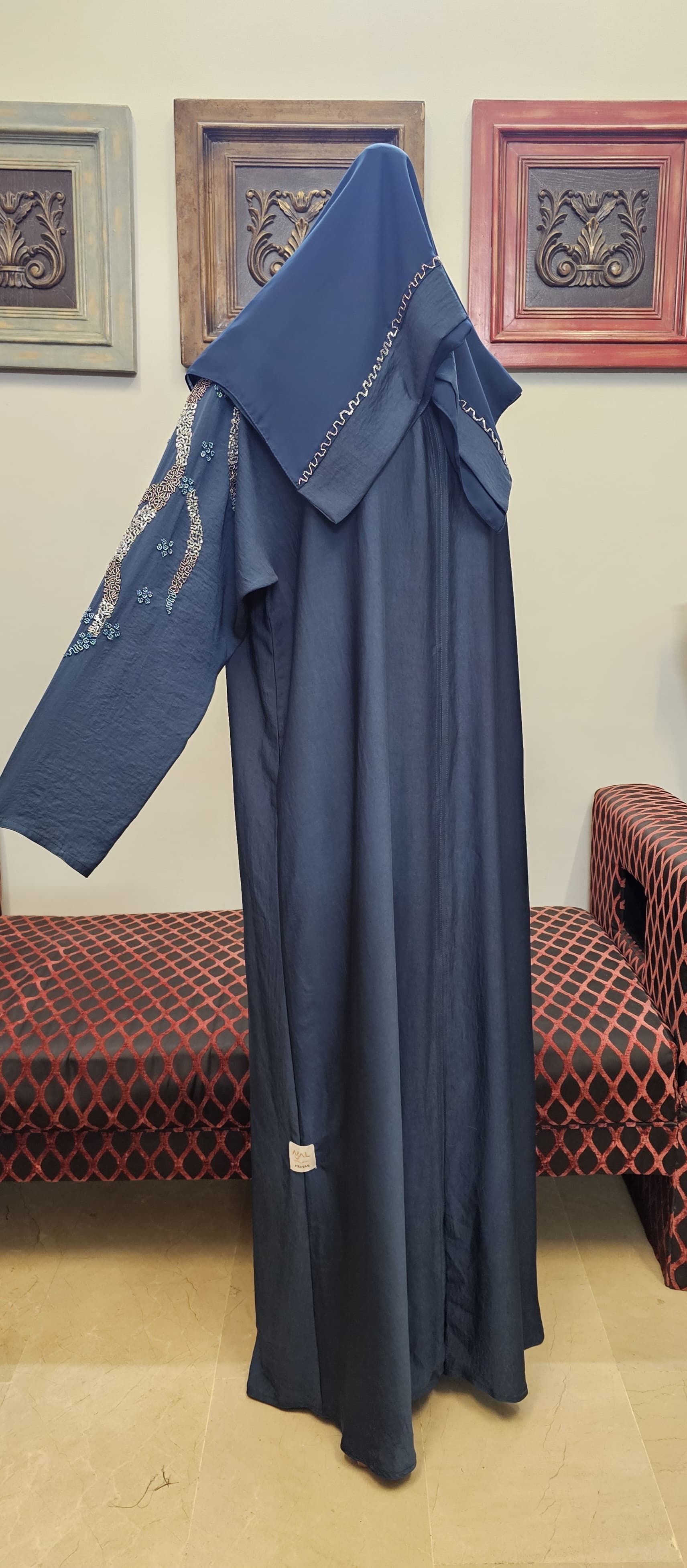 A1631 Hareer Maksoor Abaya