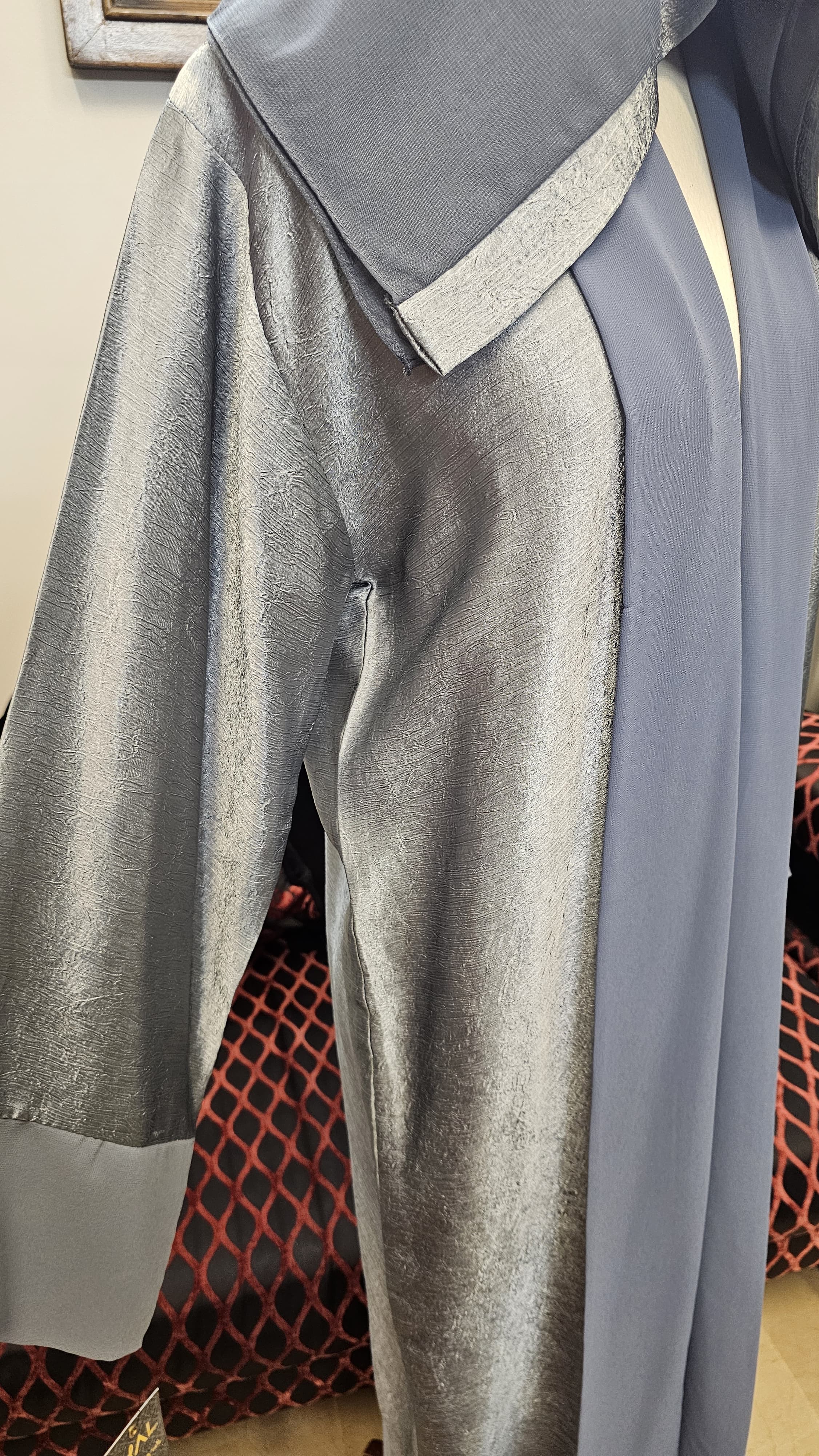 A1607C Crush Silk Abaya